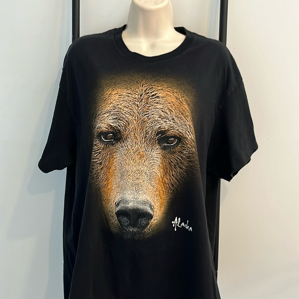 Delta Black Short Sleeve Grezzly Bear Shirt Cotton Tee Men Size L